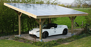 La Tesla Roadster sotto una tettoia solare, Courtesy of Tesla Motors