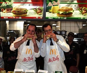 Il Ministro Zaia e l'AD di McDonald's Italia alla presentazione del McItaly, Courtesy of Dissapore.com